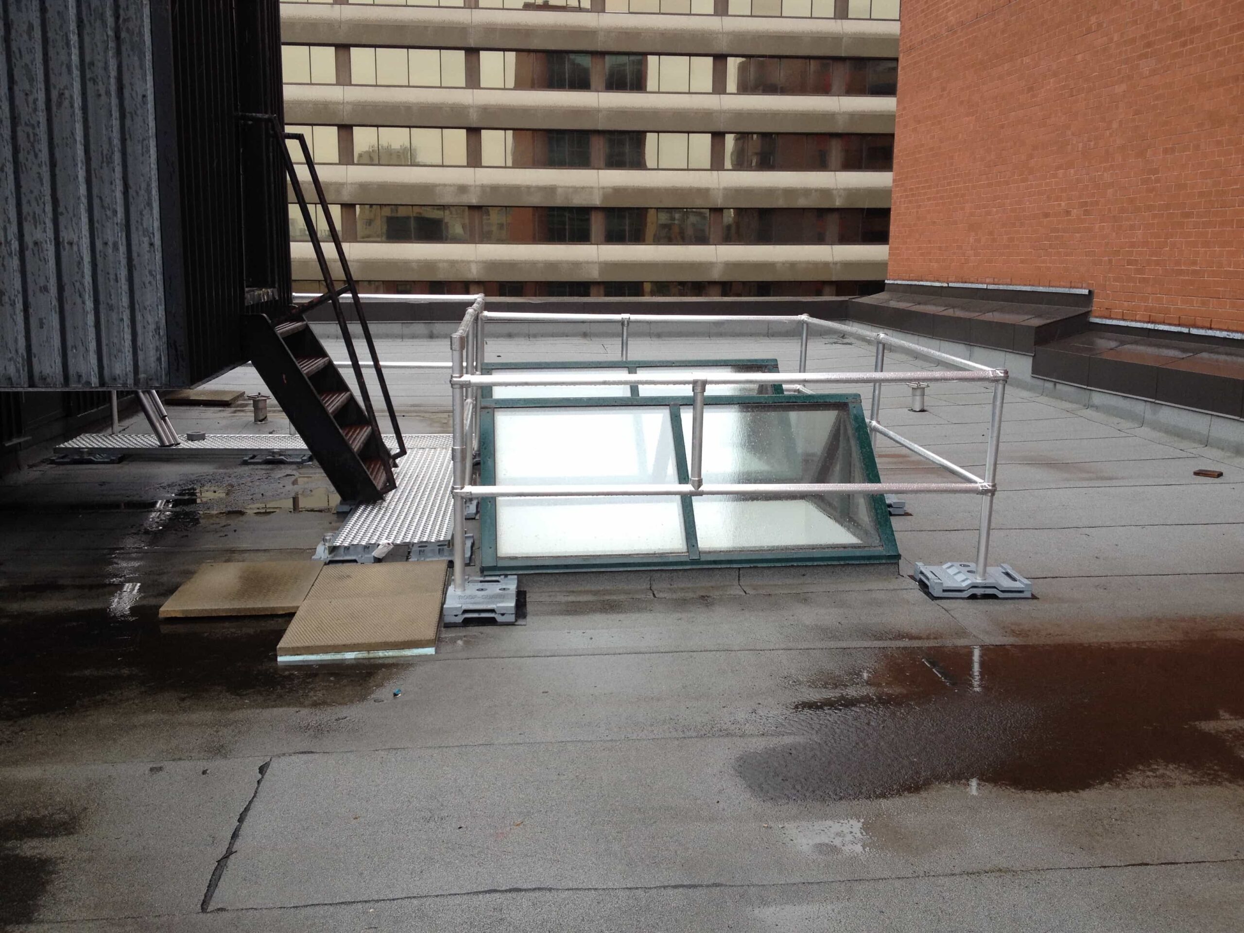 RoofGuard 9' x 9' Skylight Kit