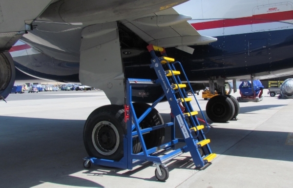 Landing gear access stand in use at American Airlines