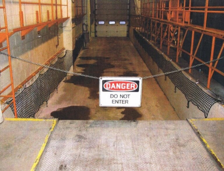 img-LFP-Wall-Mounted-Truck-Netting-Systems-Pit Netting-01v2