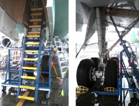 Landing Gear Access stand for 747 in use