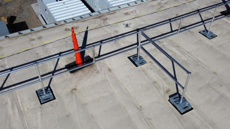 Rooftop Guardrail Custom 03