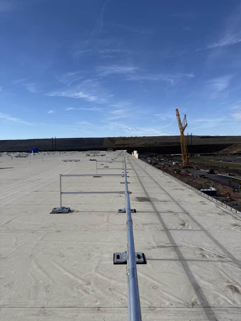 Rooftop Guardrail Custom 04