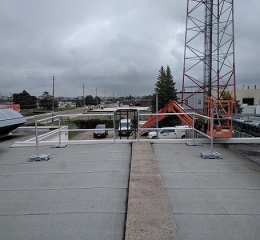 Lockable Fixed Access Ladder with Rooftop Guardrail Egress